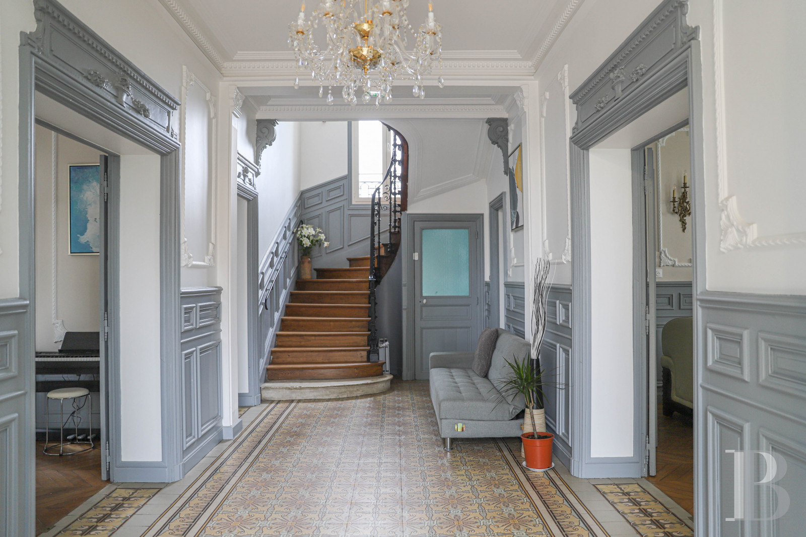 A fully renovated 1900s private mansion in a village in Perche, just an hour and a half from Paris - photo  n°5